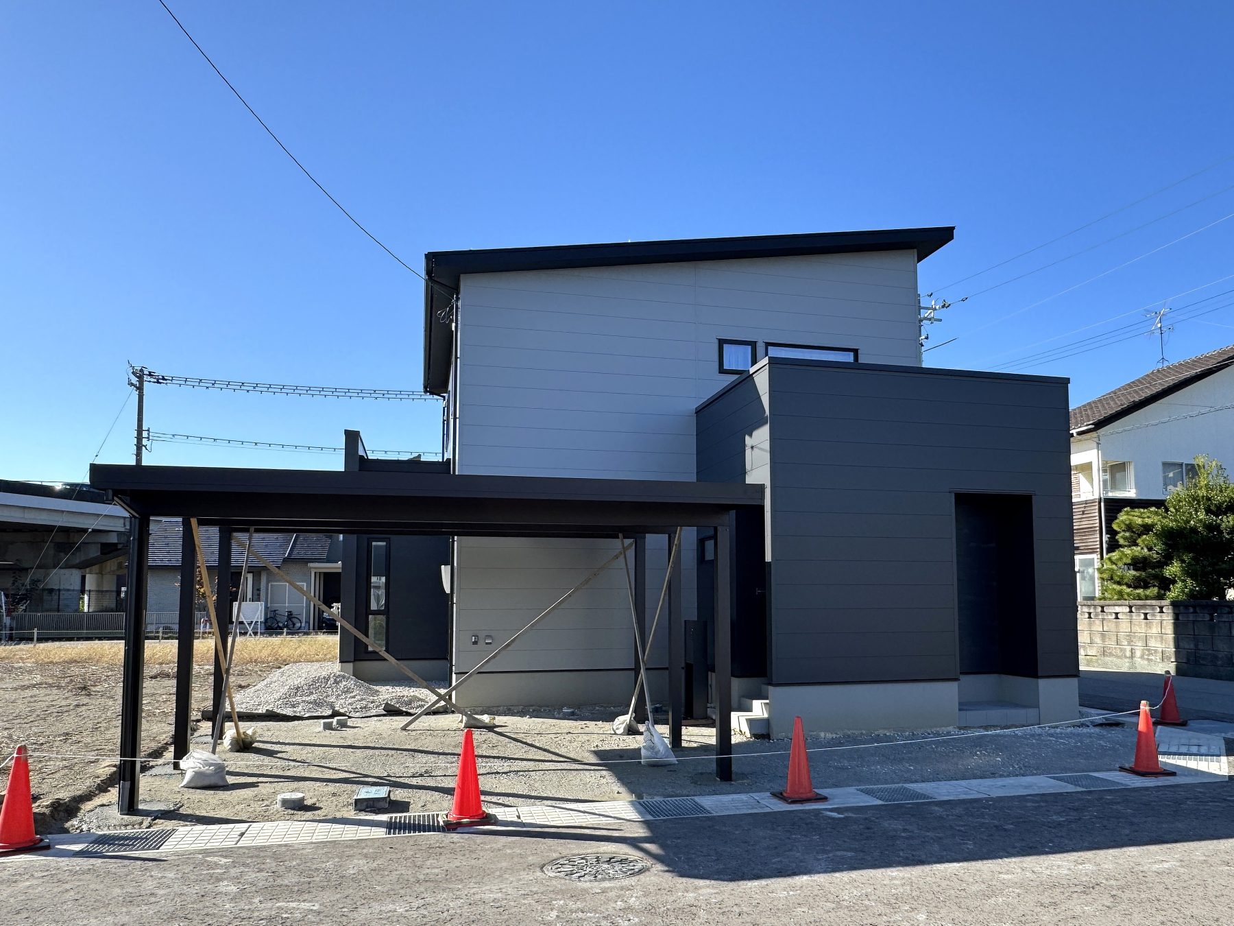 近日オープン！【KARE家具付きモデル】「ミニマルモダン」こだわったインテリア、ハイセンスな空間